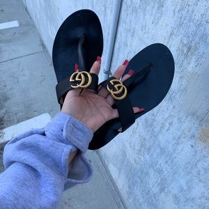 Women’s Gucci sandals